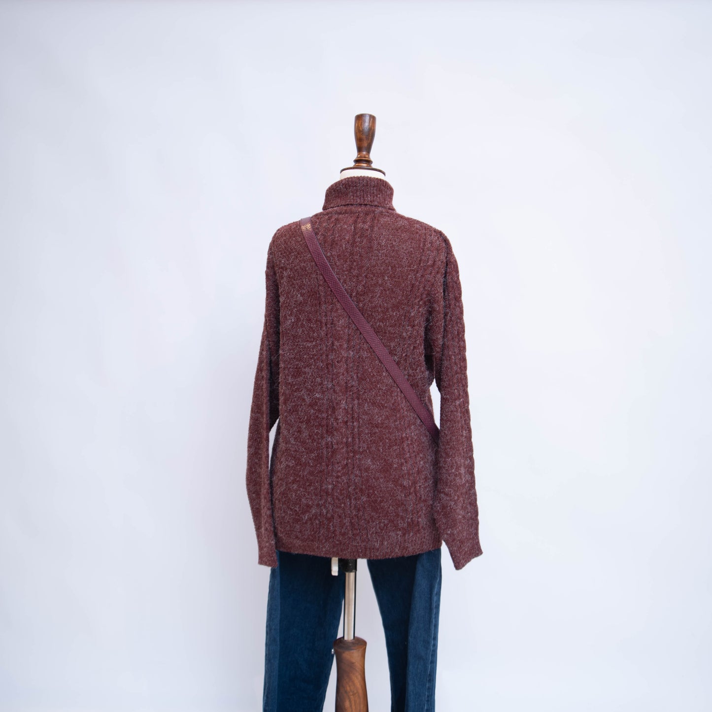 TURTLENECK SWEATER