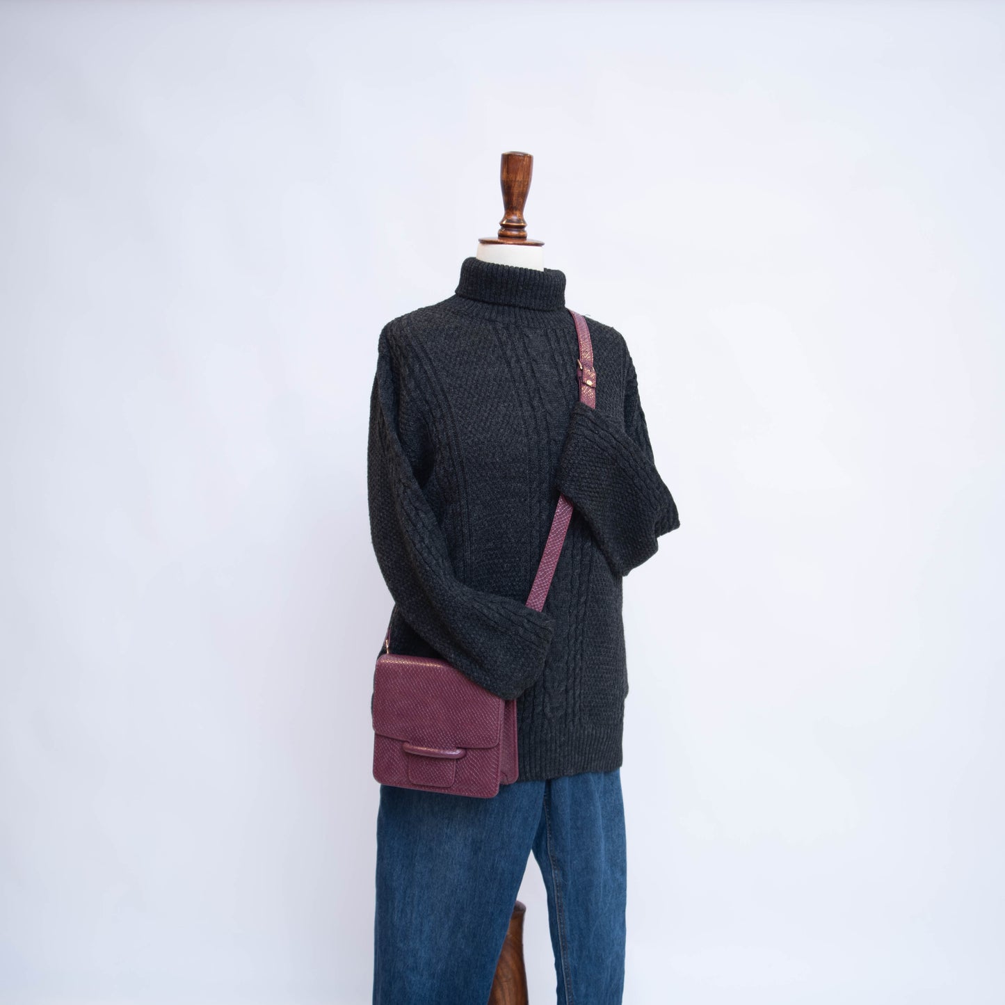 TURTLENECK SWEATER