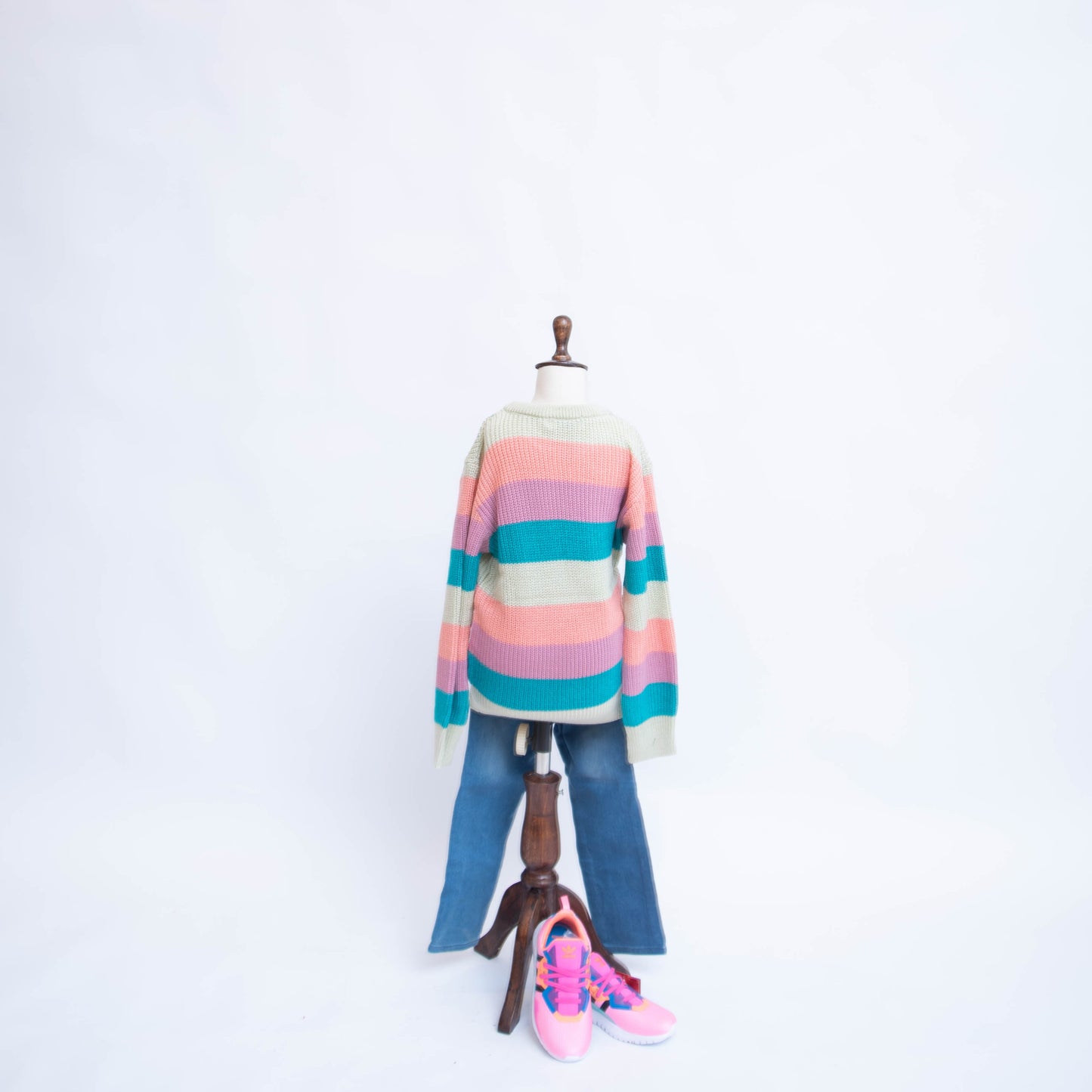 BUBBLE GUM BLISS (SWEATER)