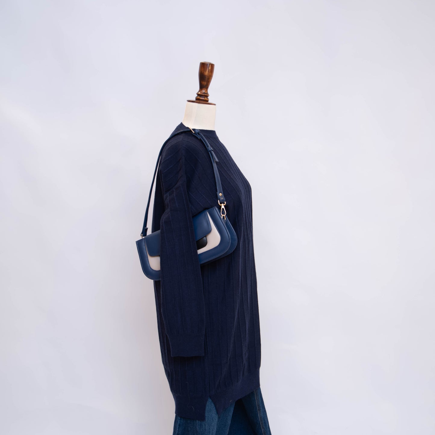 DREAM LAND (NAVY BLUE)