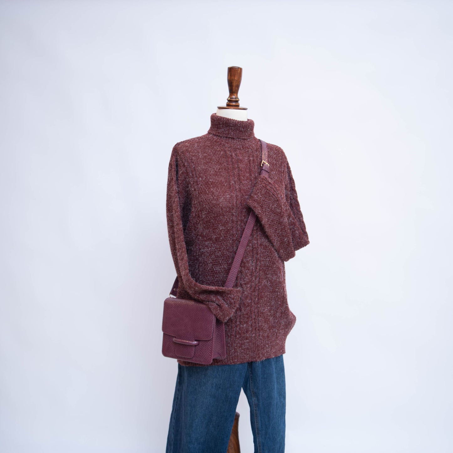 TURTLENECK SWEATER