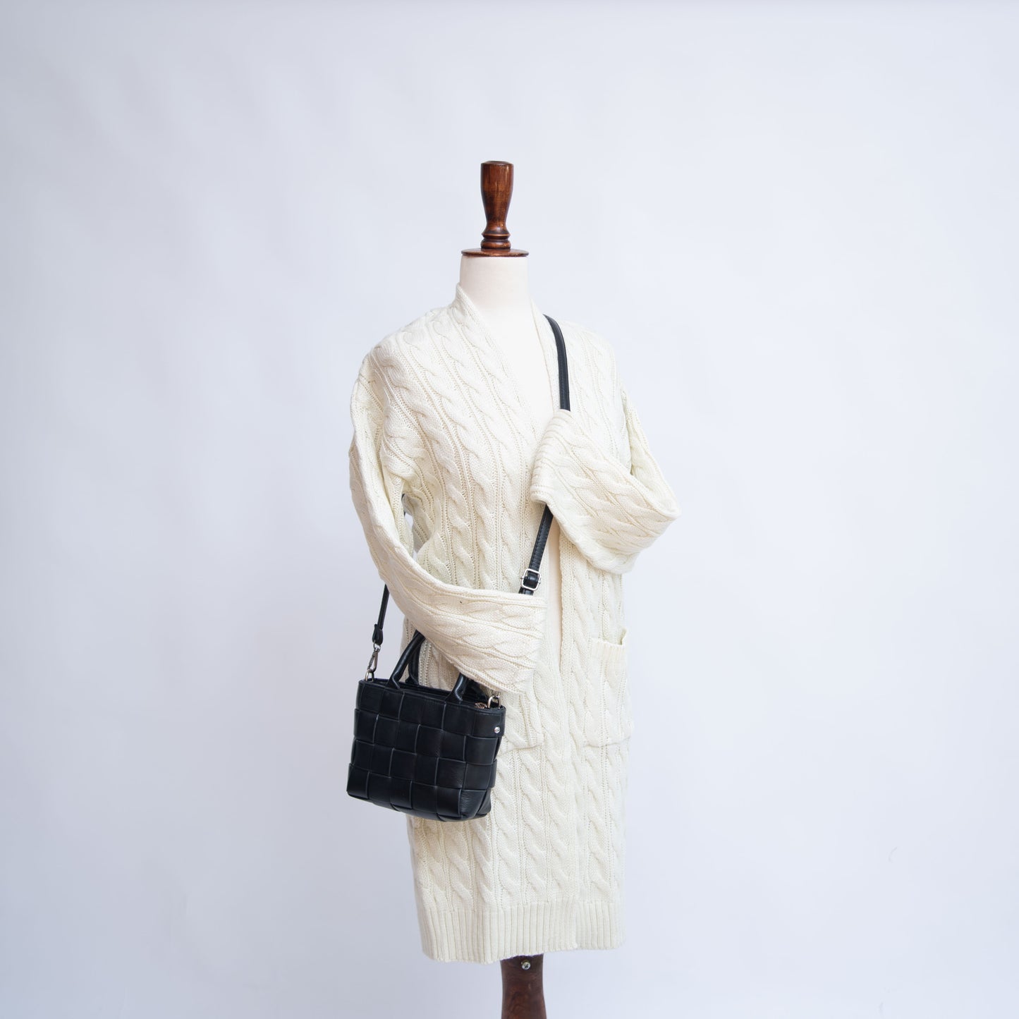 RIBBED OPEN MID LENGTH CARDIGAN WITH POCKETS (OFF WHITE)