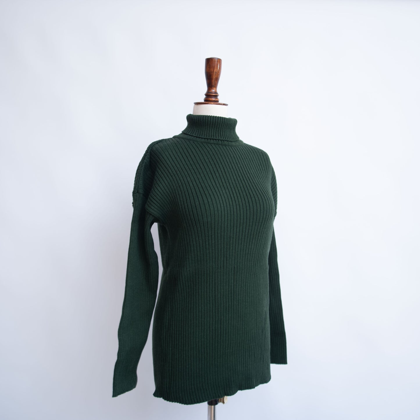 HIGH NECK RIBBED