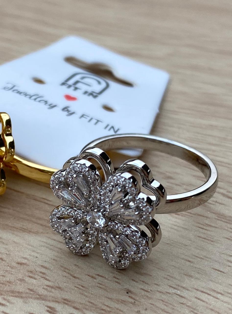 Mini Blossom Spin ring